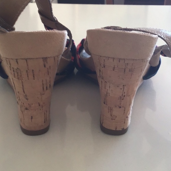 Aerosoles  plush pillow wedge shoes - Picture 7 of 7